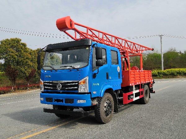 東風華神雙排座3型汽車鉆機