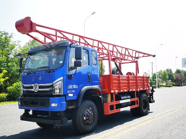 原裝四驅(qū)排半汽車鉆機(jī)